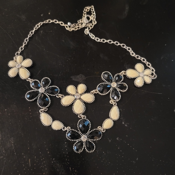 Necklace - Picture 1 of 1